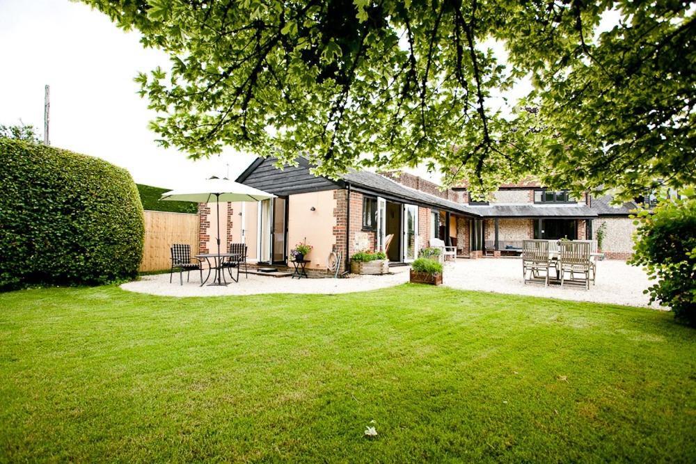The Old Hop Kiln Barn Bed & Breakfast Petersfield Exterior photo